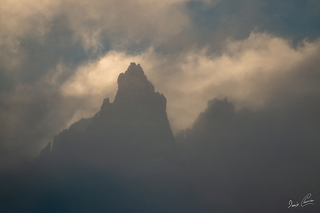 Chaine du Mont Blanc avec des nuages bas