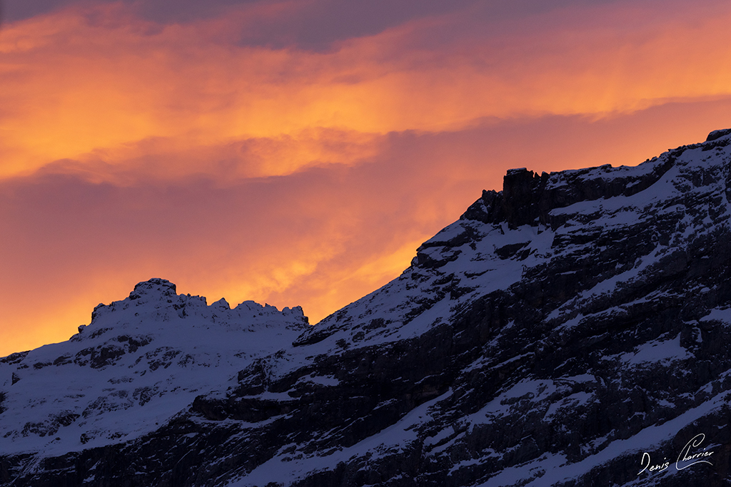 Lumière du levé de soleil dans la vallée de Pralognan la Vanoise